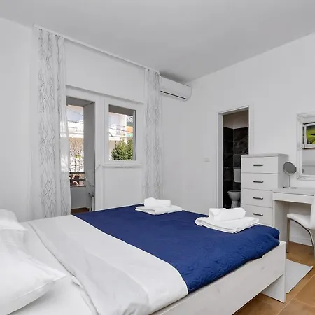 Koky Apartment Makarska